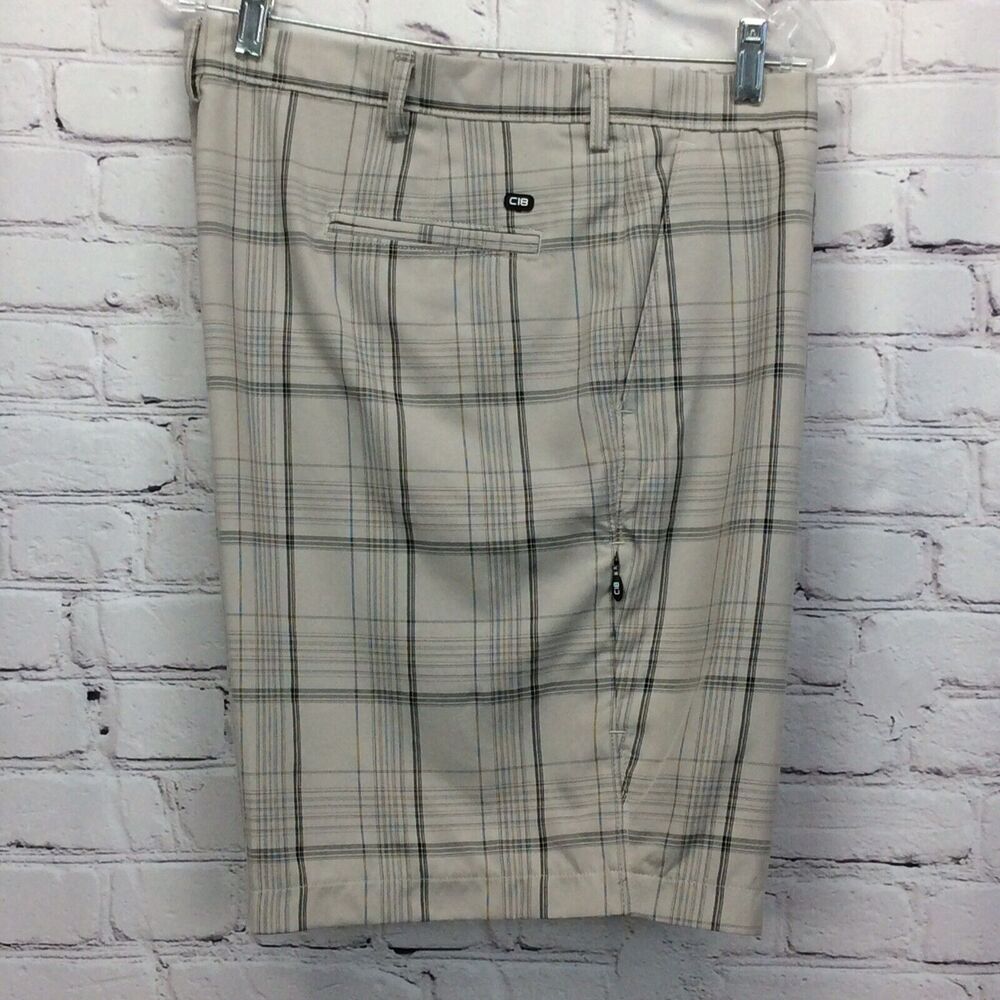Haggar C18 Golf Shorts Men's Size 42 Gray/Black Plaid Athleisure Sports Travel